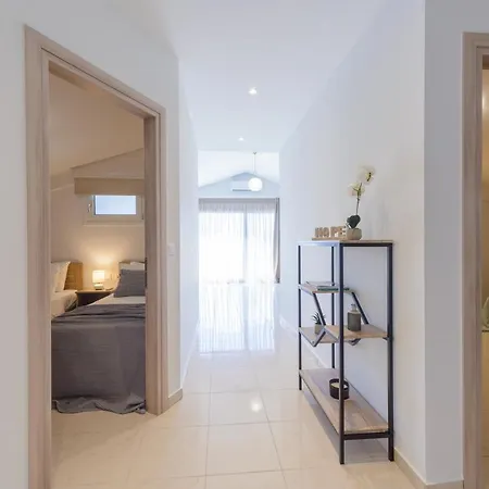 Apartment Zissis Downtown *