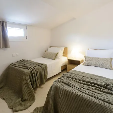 Zissis Downtown דירה *